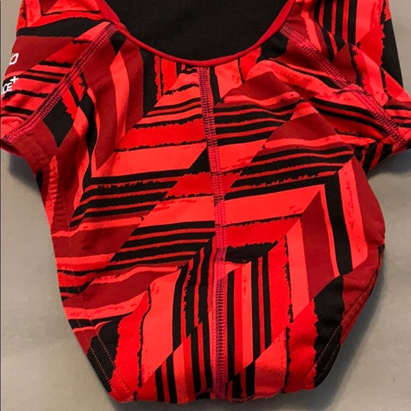 Girls swim suits size 24 - Picture 4 of 8